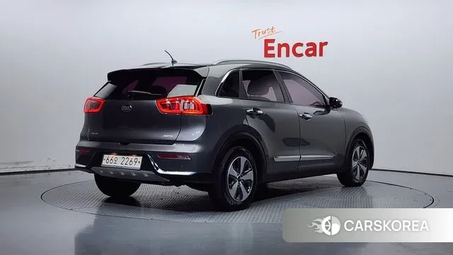 Kia Niro id 3226990 из Кореи 12