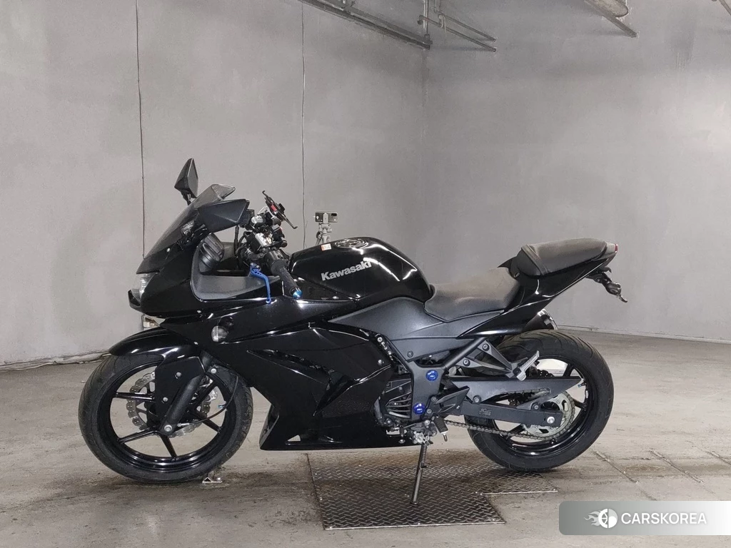 Проданный Kawasaki NINJA 250R id 4157435 из Японии, фото 2