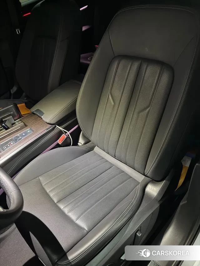 Audi A6 (C8) 2022 Белый из Кореи, фото 2