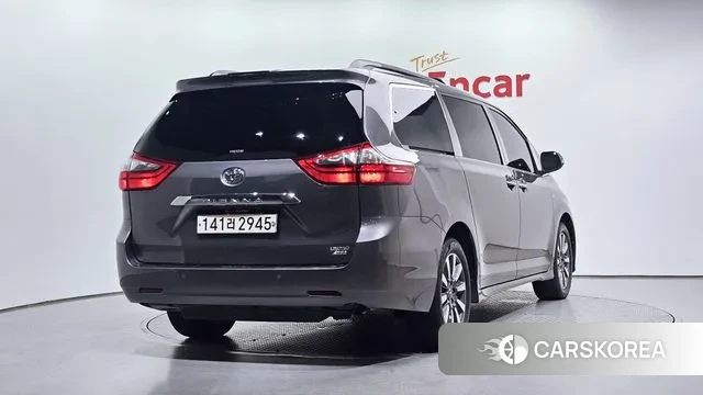 Toyota Sienna id 2976556 из Кореи 12