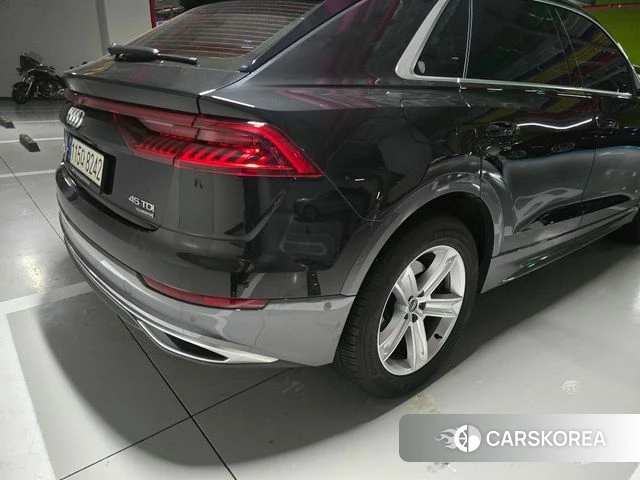 Audi Q8 (4M) 2022 Черный из Кореи, фото 2