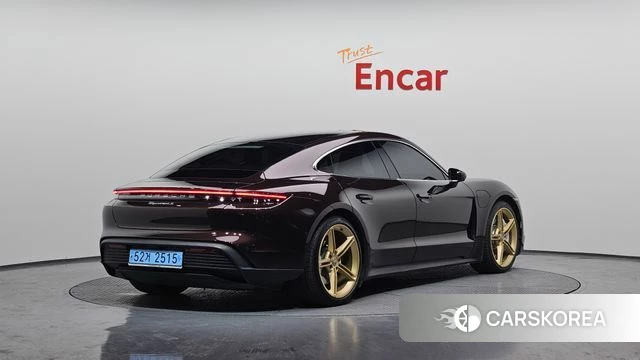 Porsche Taycan id 3842771 из Кореи 12