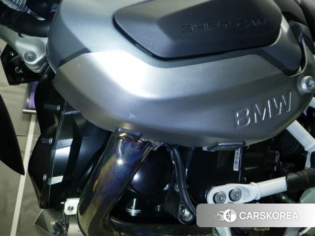 Engine photo
