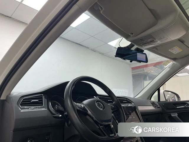 Volkswagen Tiguan L id 4290494 из Китая 12