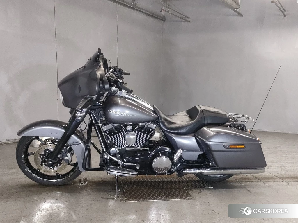 Проданный Harley-Davidson Street Glide FLHX1690 2014 из Японии, фото 2