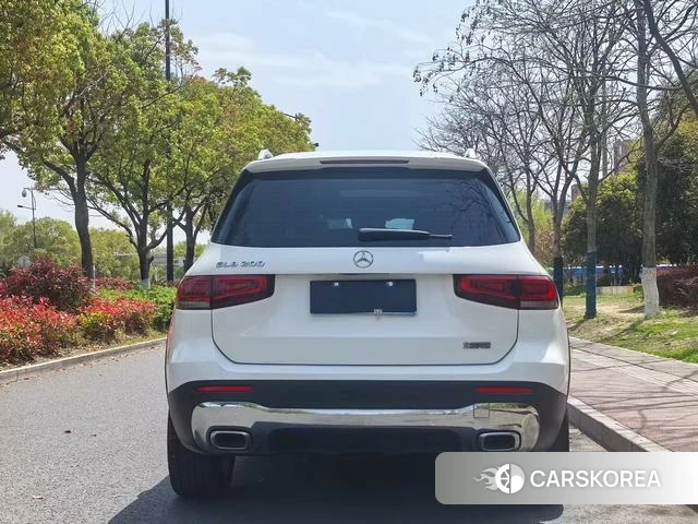 Mercedes-Benz GLB 2022 Белый из Китая, фото 2