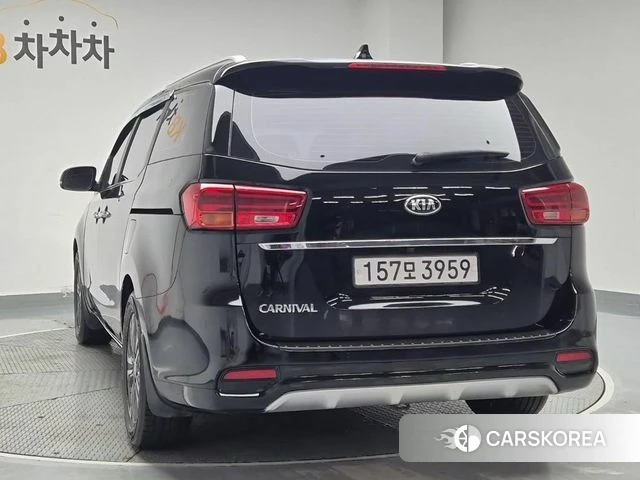 Kia The New Carnival id 4325654 из Кореи 10