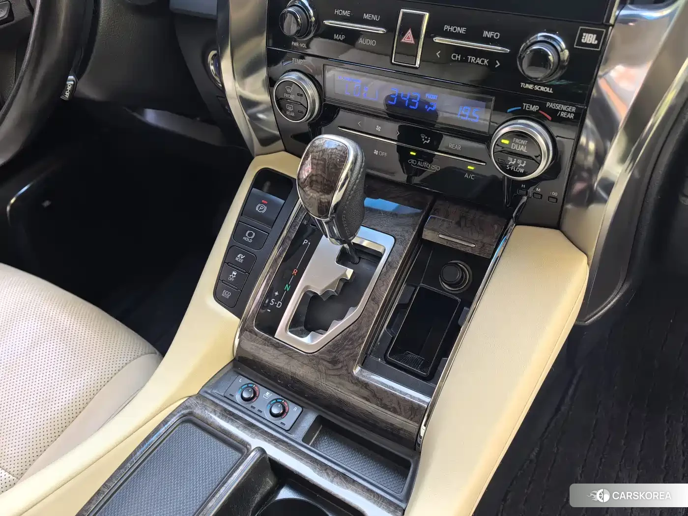 Toyota Elfa id 4578374 из Китая 12