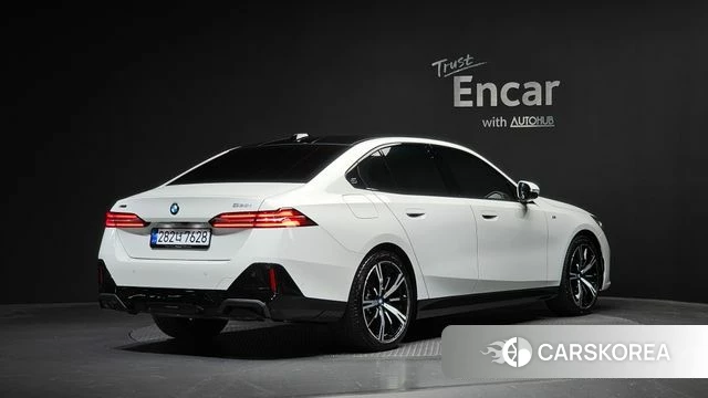 BMW 5 Series (G60) id 4474278 из Кореи 12