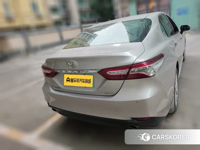 Toyota Camry 2020 Серебристо-серый из Китая, фото 2