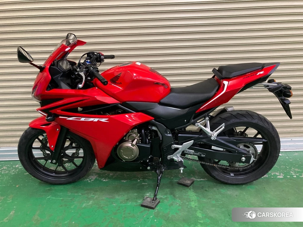 Проданный Honda CBR400R 2016 из Японии
