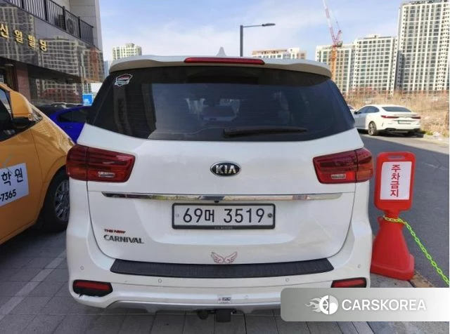 Kia The New Carnival 2019 Белый из Кореи, фото 2