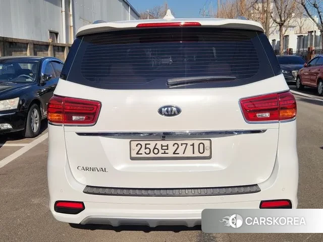 Kia The New Carnival id 3626601 из Кореи 11