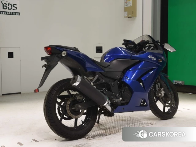 Проданный Kawasaki NINJA 250R 2011 из Японии, фото 2