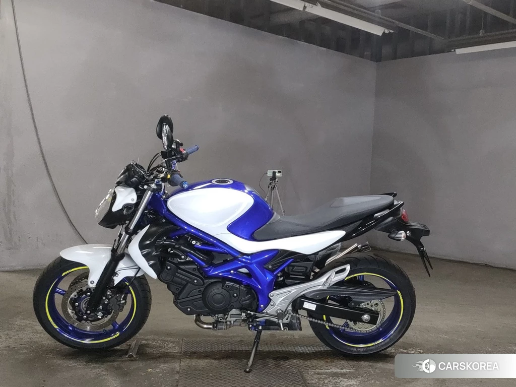 Проданный Suzuki GLADIUS 400 2013 из Японии, фото 2