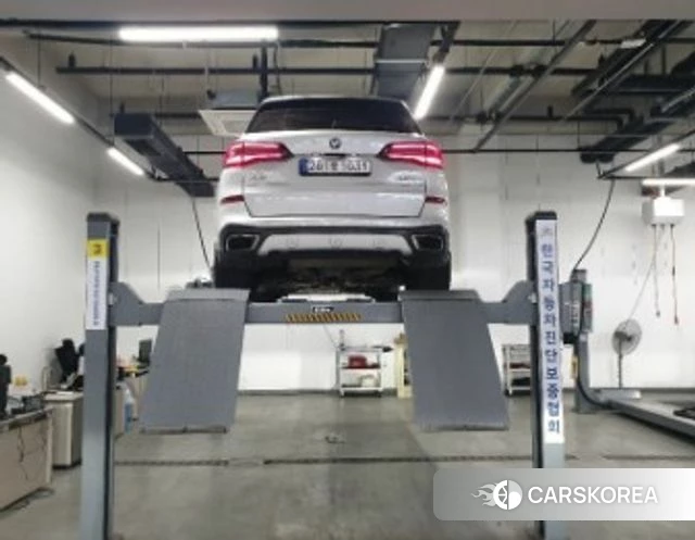 BMW X5 (G05) 2021 Белый из Кореи, фото 2