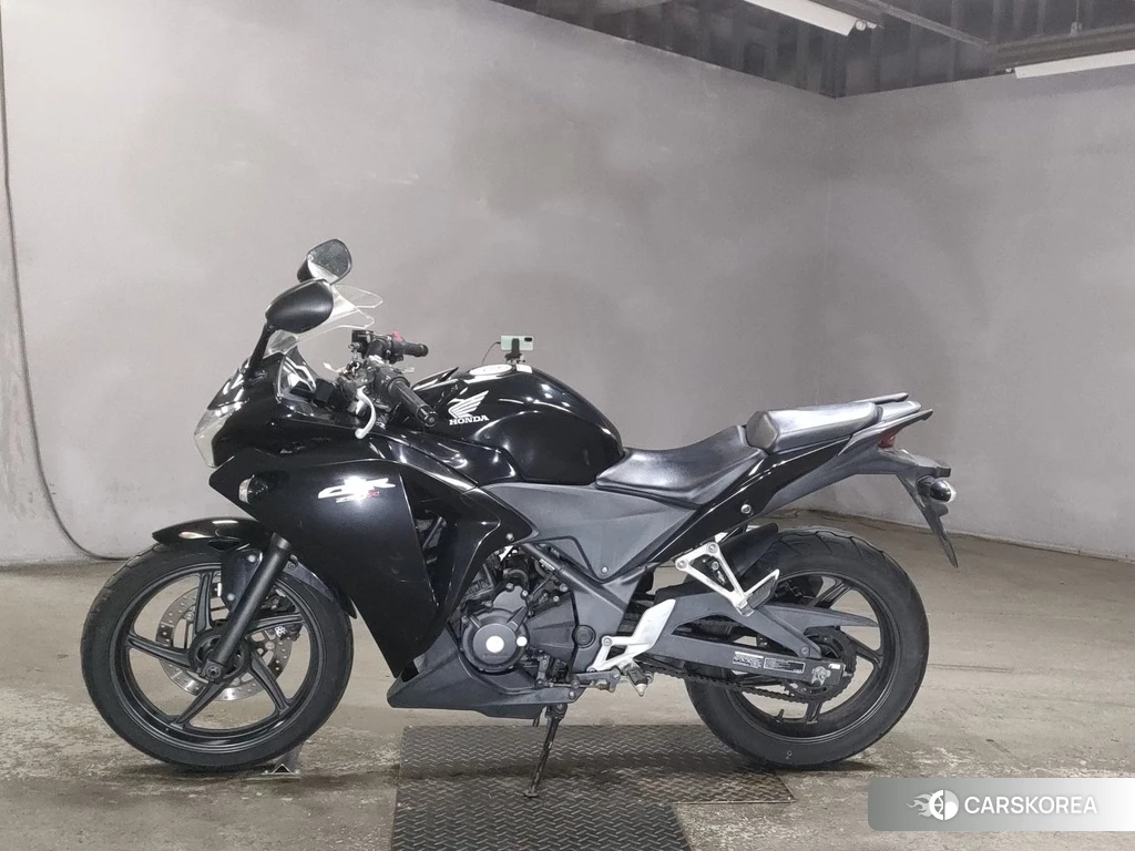 Проданный Honda CBR250R 2013 из Японии, фото 2