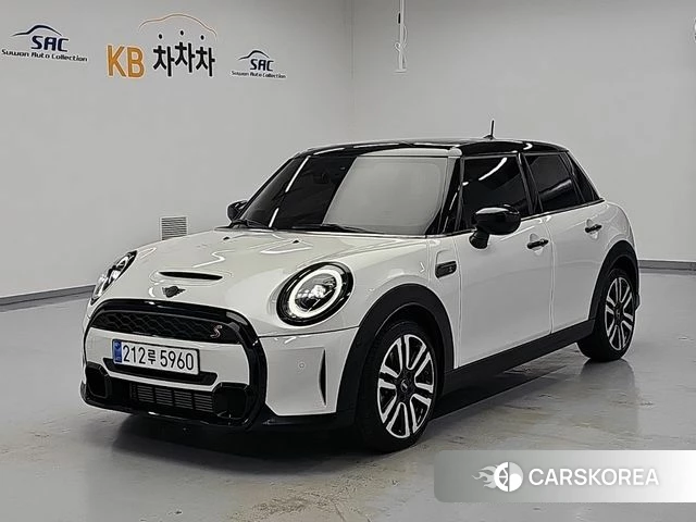 Mini Cooper S 2023 Белый из Кореи, фото 2