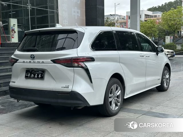 Toyota Saina id 4335333 из Китая 10