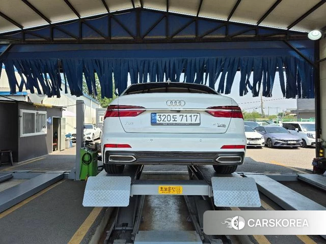Audi A6 (C8) 2023 Белый из Кореи, фото 2