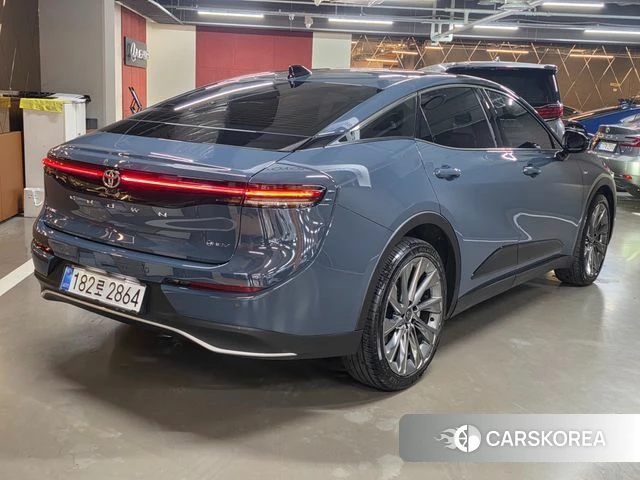 Toyota Crown Crossover id 3850168 из Кореи 9