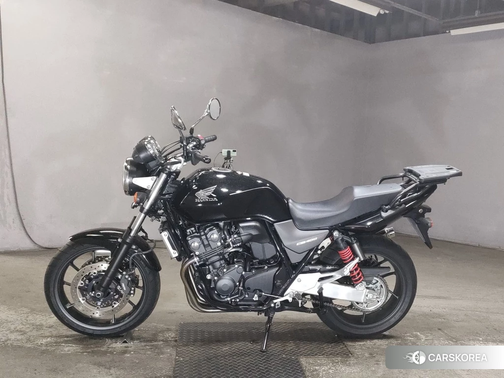Проданный Honda CB400SF 2020 из Японии, фото 2