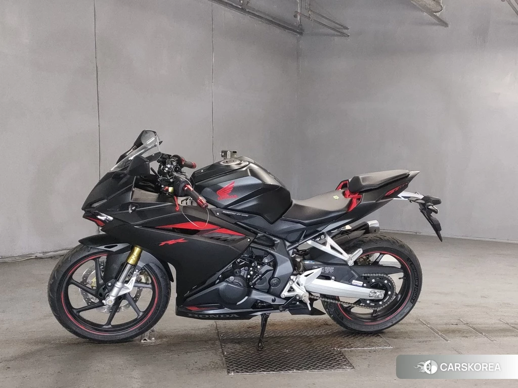 Проданный Honda CBR250RR 2017 из Японии, фото 2