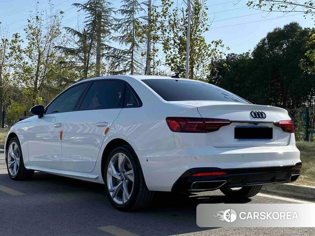 Audi A4L 2021 Белый из Китая, фото 2