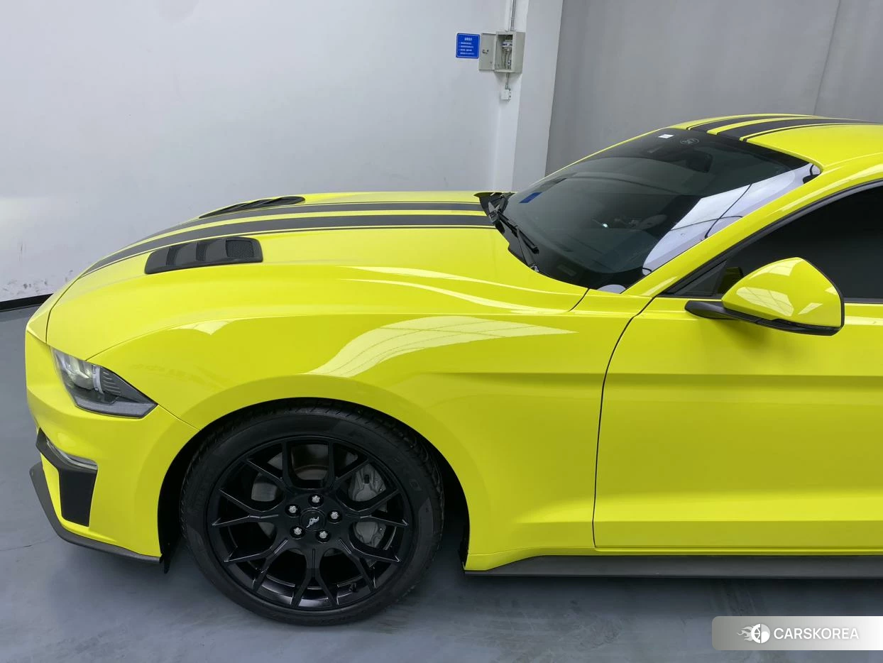 Ford Mustang 2021 Желтый из Китая, фото 4