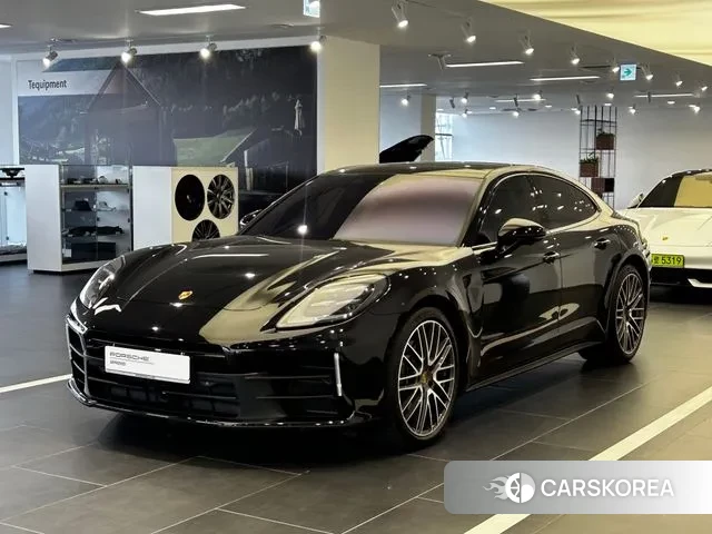 Porsche Panamera (972) 2024 Черный из Кореи, фото 2
