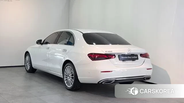 Mercedes-Benz E-Class W213 2022 Белый из Кореи, фото 4