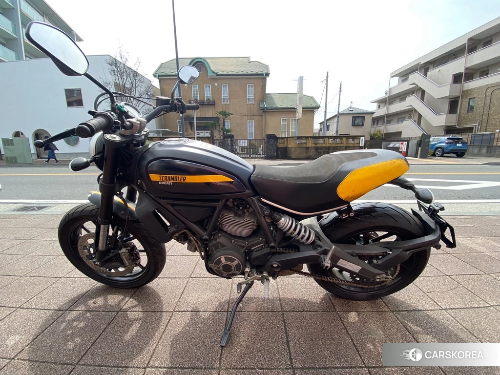 Проданный Ducati SCRAMBLER FULL THROTTLE 2015 из Японии, фото 2