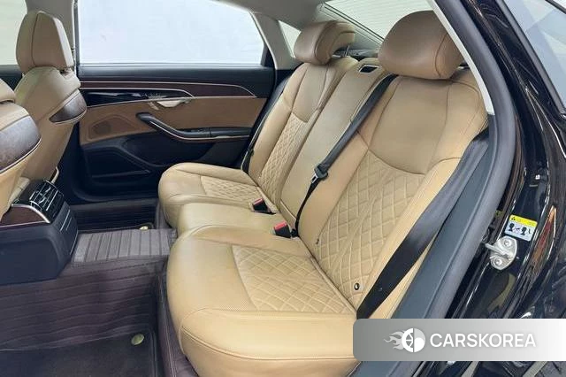 Audi A8 id 4263910 из Китая 9