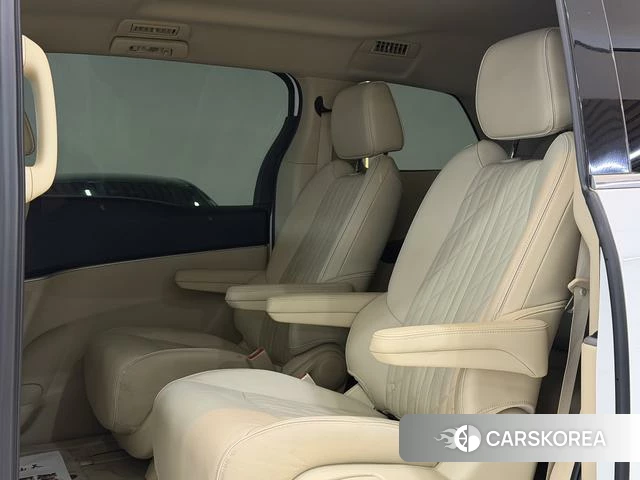 Buick GL8 2023 Белый из Китая, фото 2