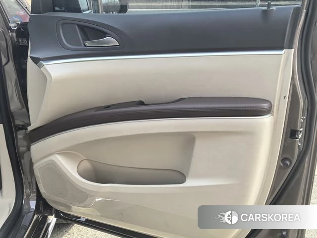 Buick GL8 id 4207498 из Китая 12