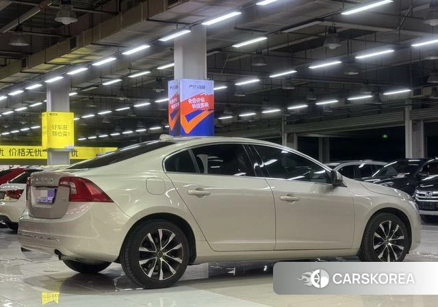Volvo S60 id 4208314 из Китая 12