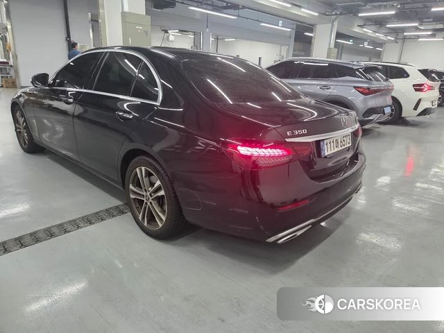 Mercedes-Benz E-Class W213 2021 Черный из Кореи, фото 2