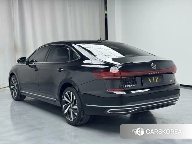 Volkswagen Passat 2023 Черный из Китая, фото 4