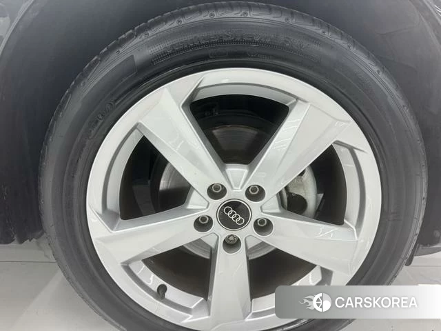 Audi Q2L id 4297537 из Китая 12