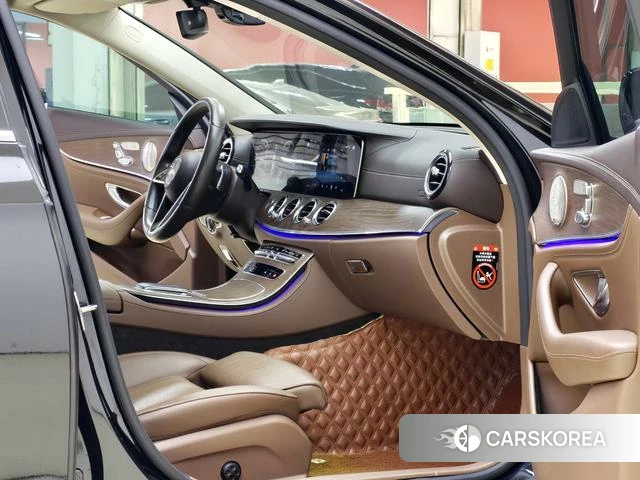 Mercedes-Benz E-class 2022 Черный из Китая, фото 4