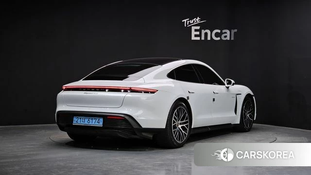 Porsche Taycan id 4231781 из Кореи 12