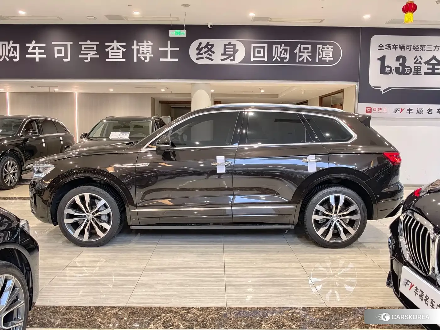 Volkswagen Touareg id 4547632 из Китая 12