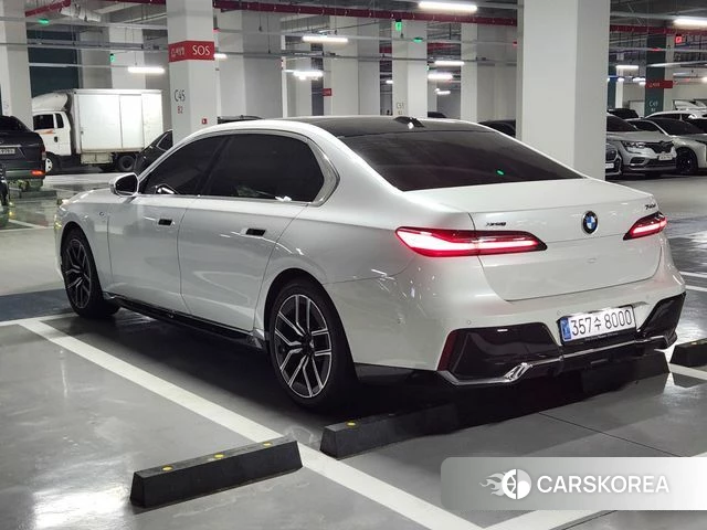 BMW 7 Series (G70) id 3798293 из Кореи 12