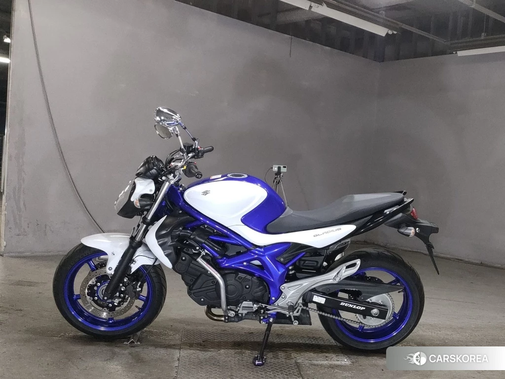 Проданный Suzuki GLADIUS 400 2012 из Японии, фото 2