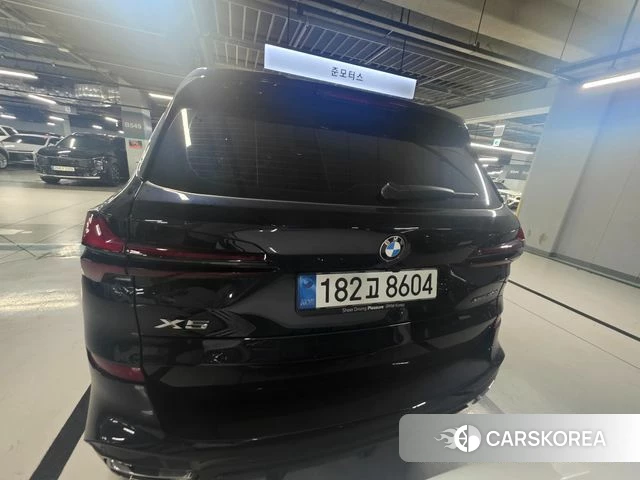 BMW X5 (G05) 2025 Черный из Кореи, фото 2