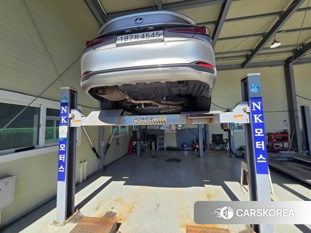 Lexus ES300h 7th generation 2023 Серый из Кореи, фото 2