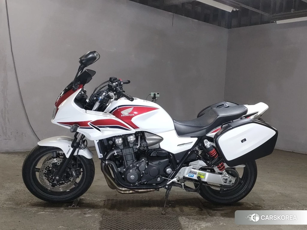 Проданный Honda CB1300ST 2011 из Японии