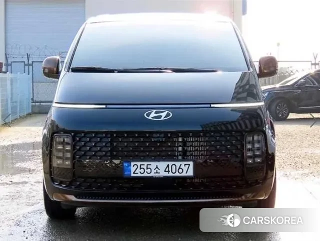 Hyundai Staria 2024 Черный из Кореи, фото 2