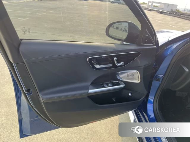 Mercedes-Benz Class C id 4359195 из Китая 7