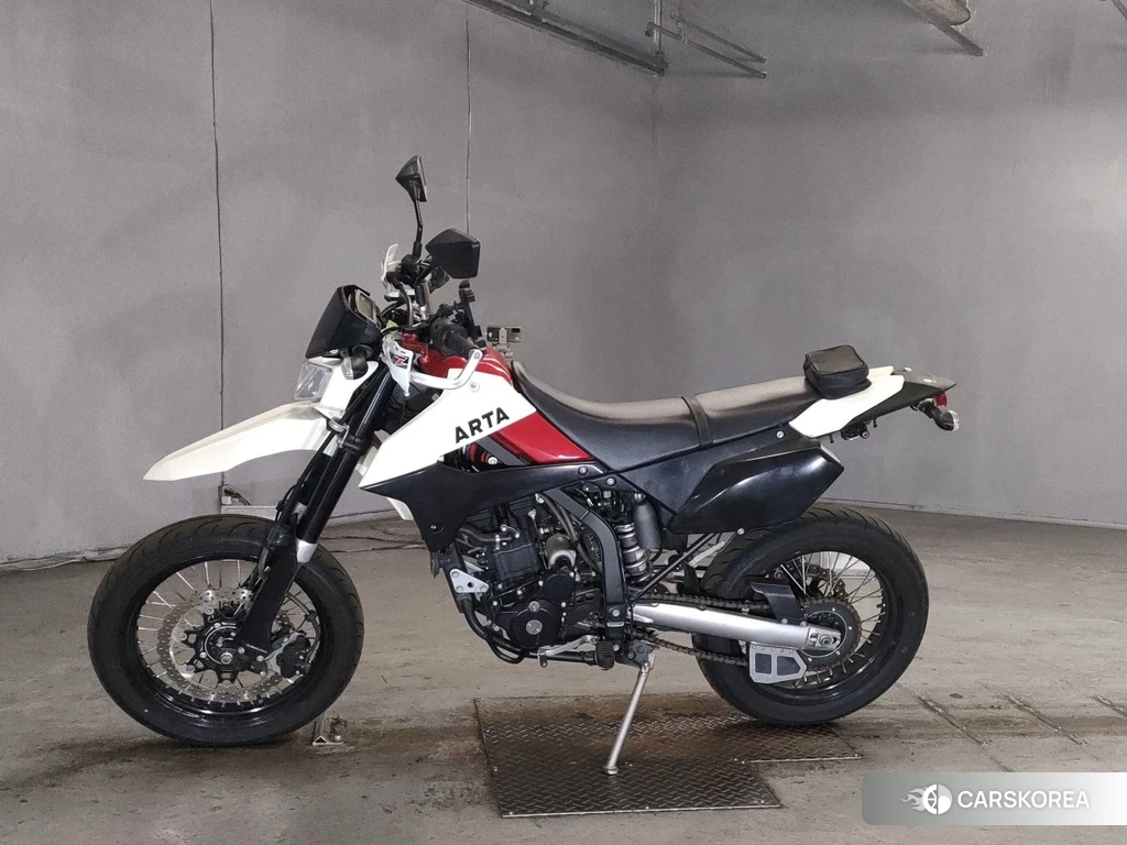 Проданный Kawasaki D-TRACKER X 2011 из Японии, фото 2